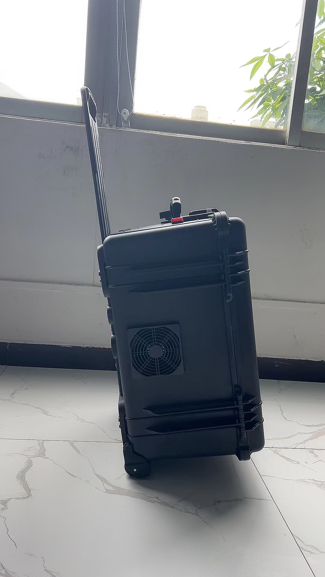 临夏手拉箱型移动通信干扰器
